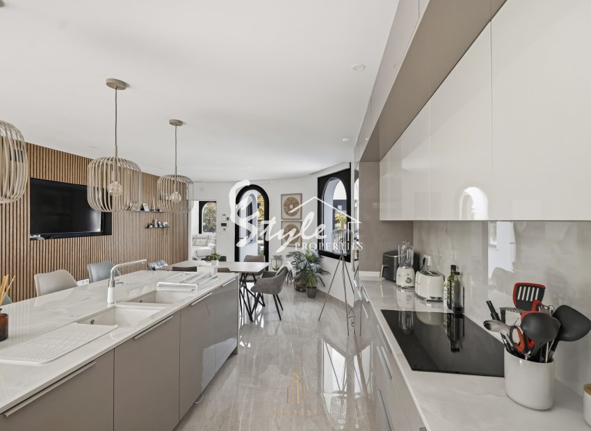 Resale - Villa - Torrevieja - San Luis