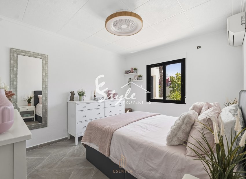 Resale - Villa - Torrevieja - San Luis