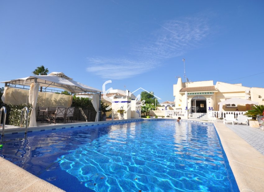 Resale - Villa - Torrevieja - San Luis