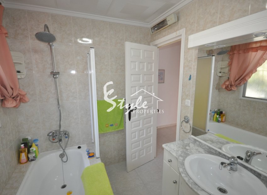 Resale - Villa - Torrevieja - San Luis