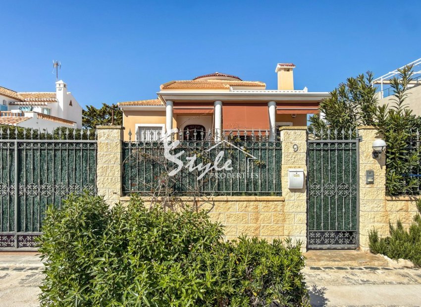 Resale - Villa - Torrevieja - Torrelamata - La Mata