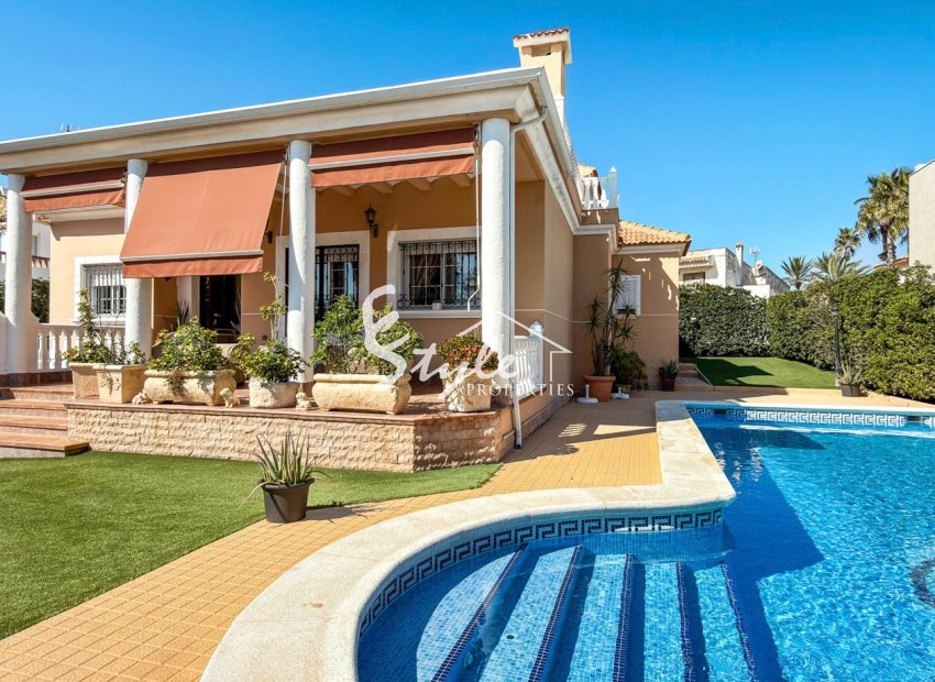 Resale - Villa - Torrevieja - Torrelamata - La Mata
