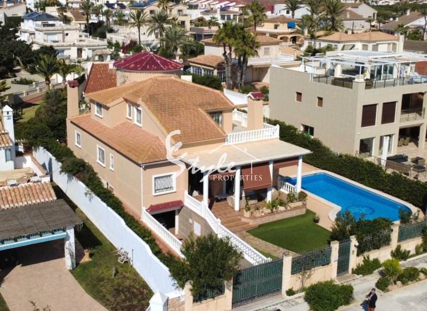Resale - Villa - Torrevieja - Torrelamata - La Mata