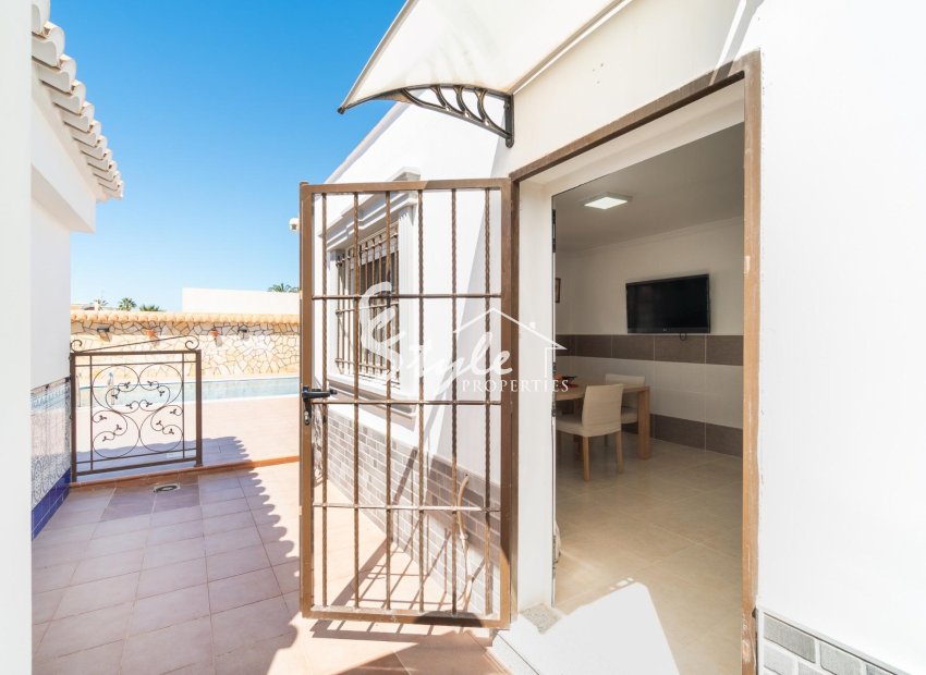 Resale - Villa - Torrevieja - Torreta florida