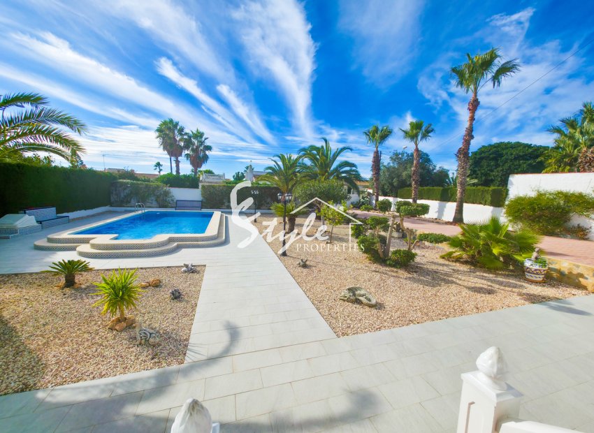Resale - Villa - Torrevieja - Torrevieja, San Luis