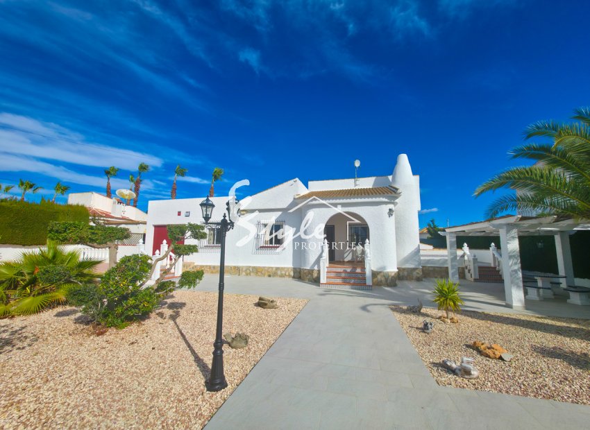 Resale - Villa - Torrevieja - Torrevieja, San Luis