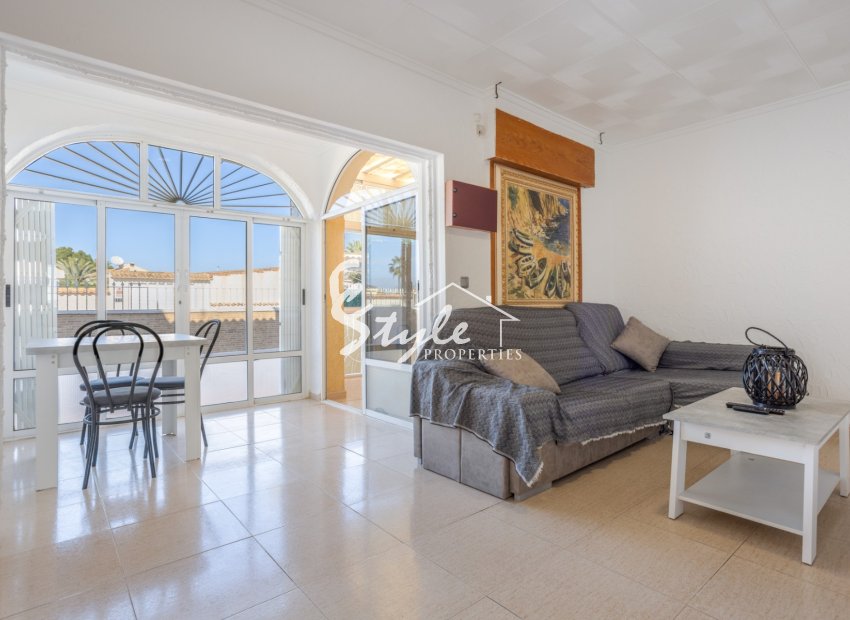 Resale - Villa - Torrevieja - Urbanización San Luis