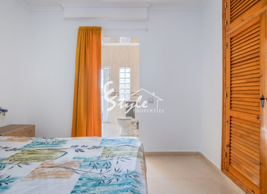 Resale - Villa - Torrevieja - Urbanización San Luis