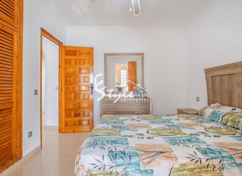 Resale - Villa - Torrevieja - Urbanización San Luis