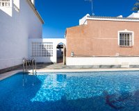 Resale - Villa - Torrevieja - Urbanización San Luis