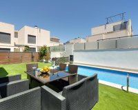 Resale - Villa - Torrevieja