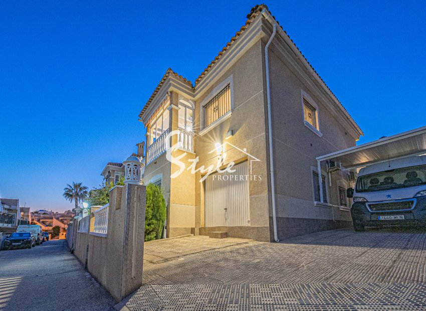 Resale - Villa - Villamartin - Montegolf