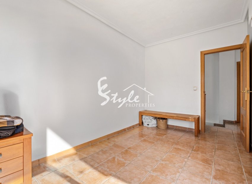 Resale - Villa - Villamartin, Orihuela Costa - Castillo de Don Juan