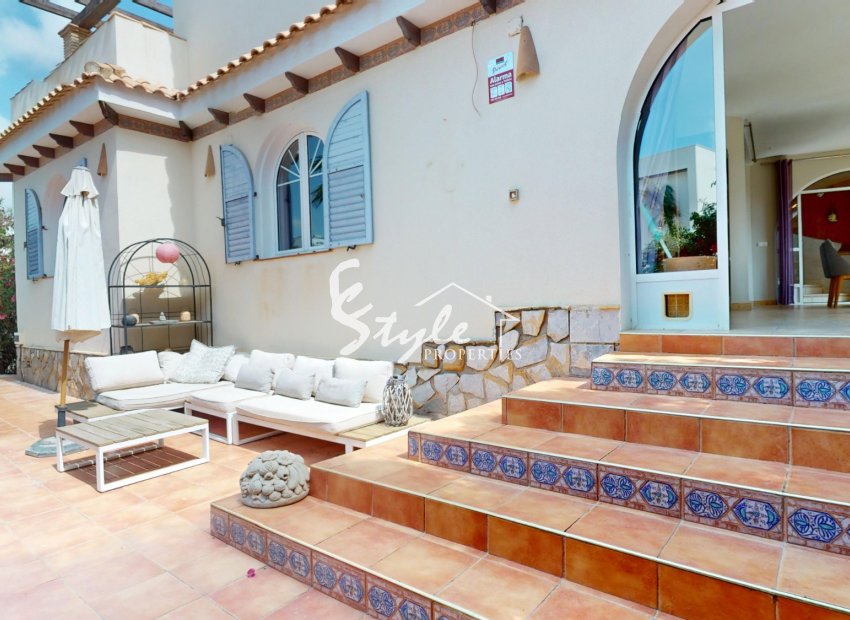 Resale - Villa - Villamartin, Orihuela Costa - La Zenia