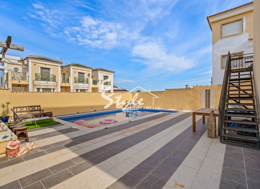 Resale - Villa - Villamartin, Orihuela Costa - Las Filipinas