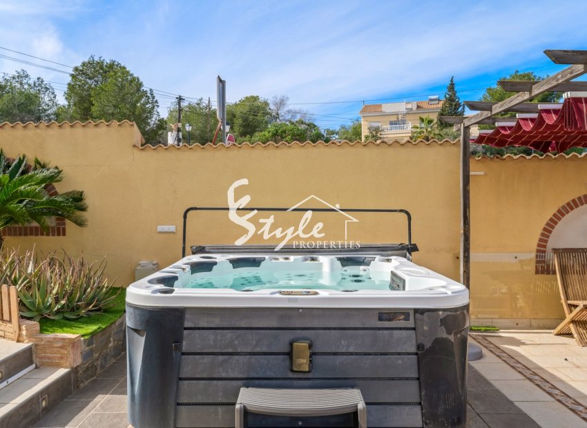 Resale - Villa - Villamartin, Orihuela Costa - Las Filipinas