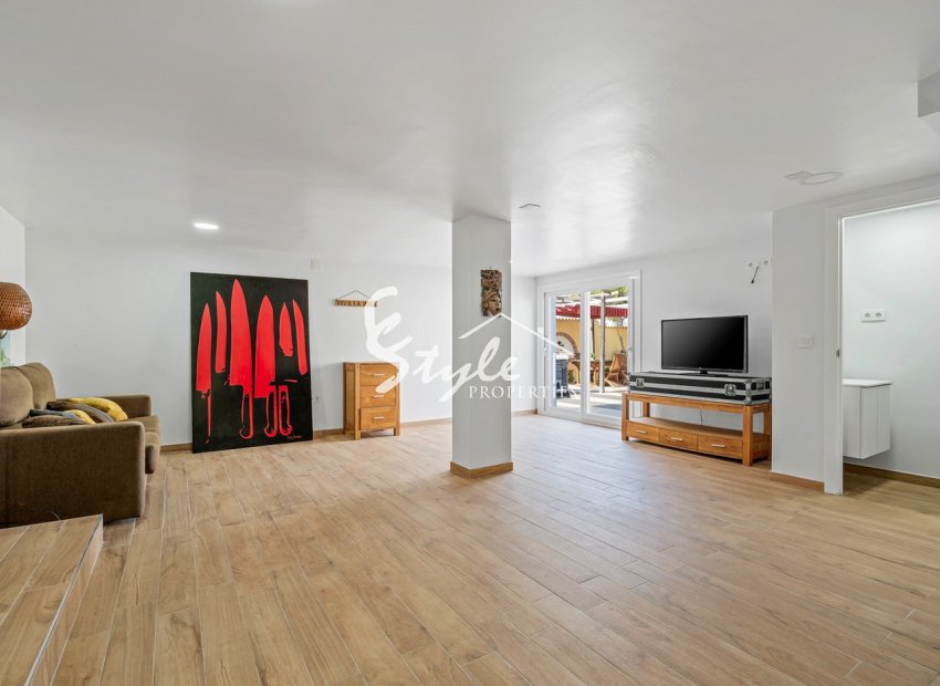 Resale - Villa - Villamartin, Orihuela Costa - Las Filipinas