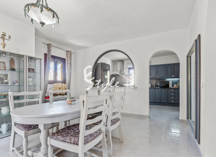 Resale - Villa - Villamartin, Orihuela Costa - Res. Las Filipinas