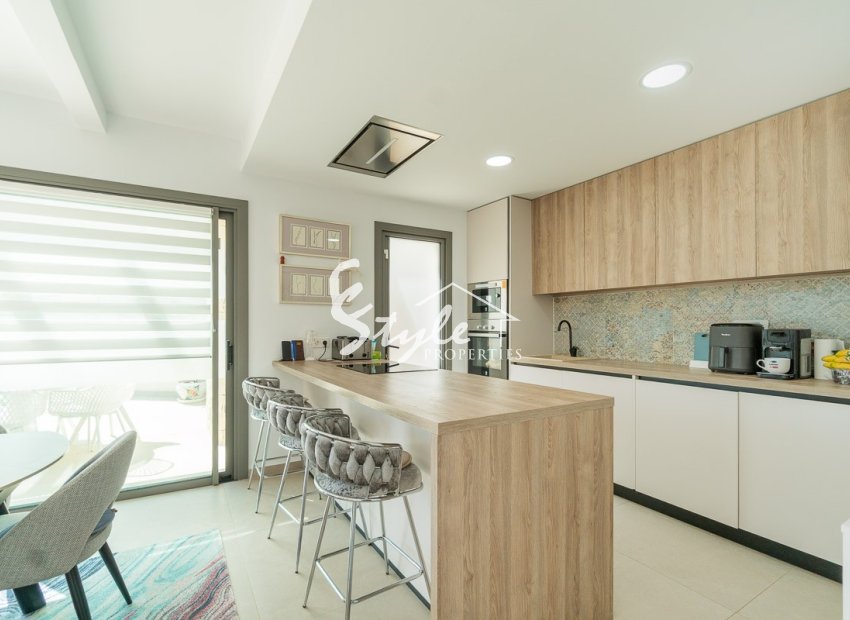 Resale - Villa - Villamartin, Orihuela Costa - Villamartin Golf