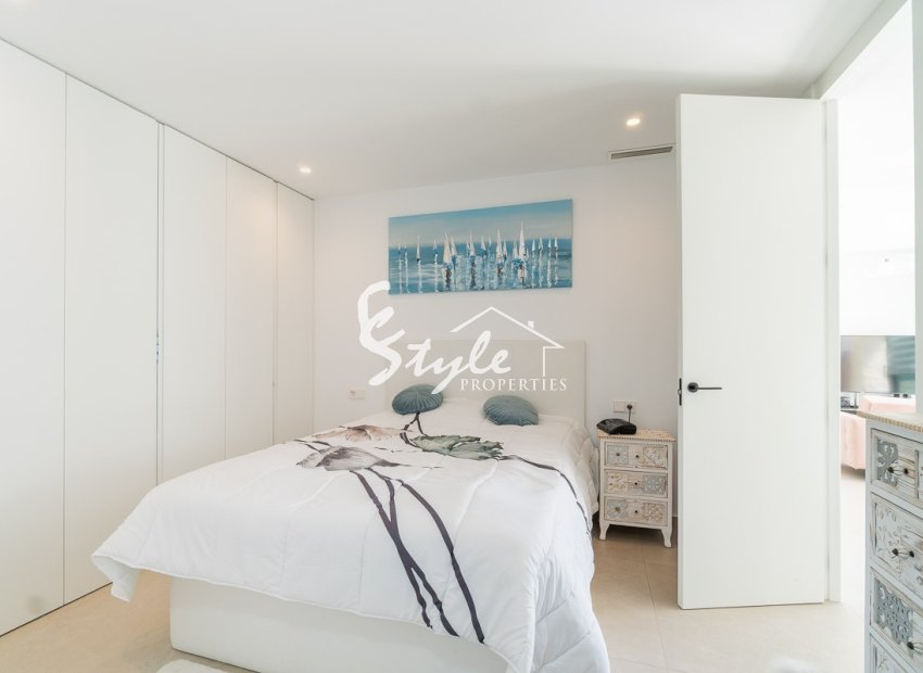 Resale - Villa - Villamartin, Orihuela Costa - Villamartin Golf