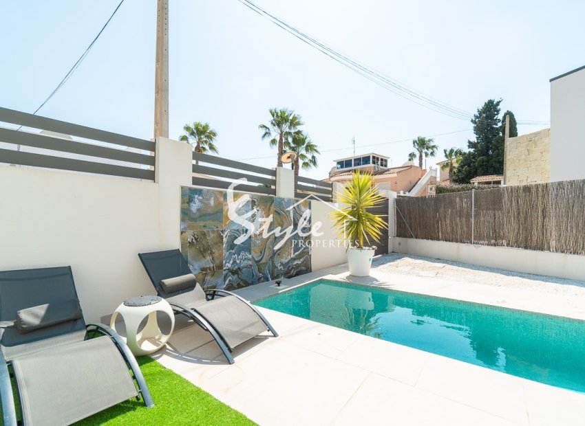 Resale - Villa - Villamartin, Orihuela Costa - Villamartin Golf