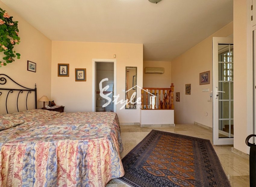 Resale - Villa - Villamartin, Orihuela Costa - Villamartin