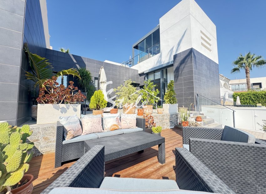 Resale - Villa - Villamartin, Orihuela Costa - Villamartin