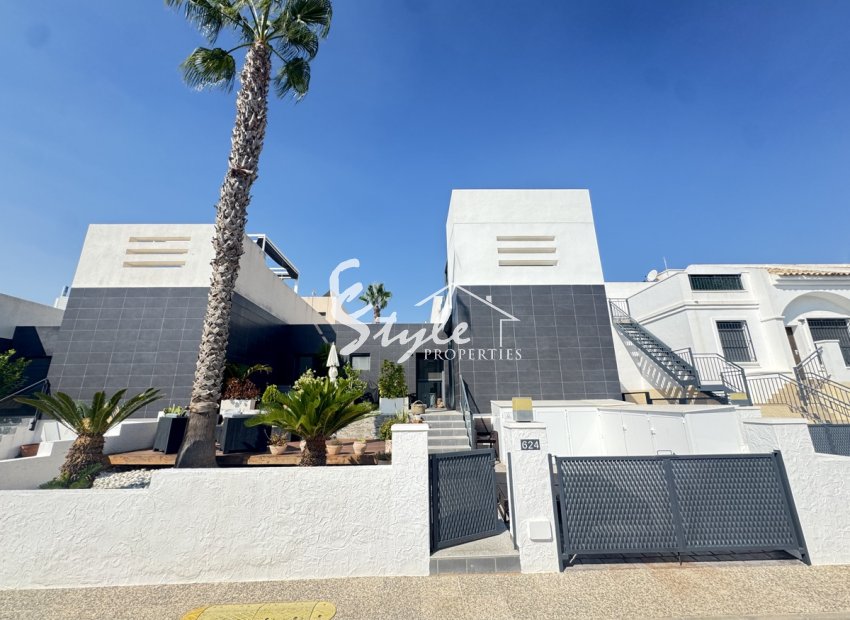 Resale - Villa - Villamartin, Orihuela Costa - Villamartin