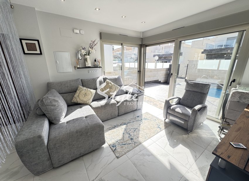 Resale - Villa - Villamartin, Orihuela Costa - Villamartin