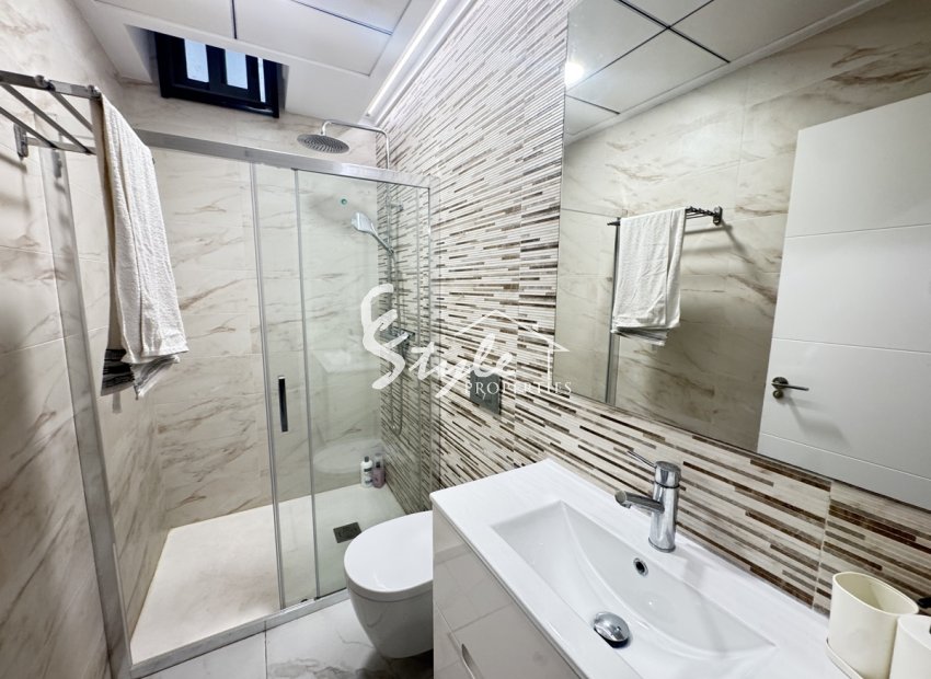 Resale - Villa - Villamartin, Orihuela Costa - Villamartin