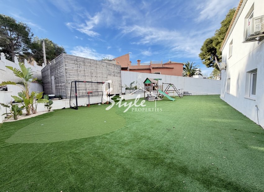 Resale - Villa - Villamartin, Orihuela Costa - Villamartin