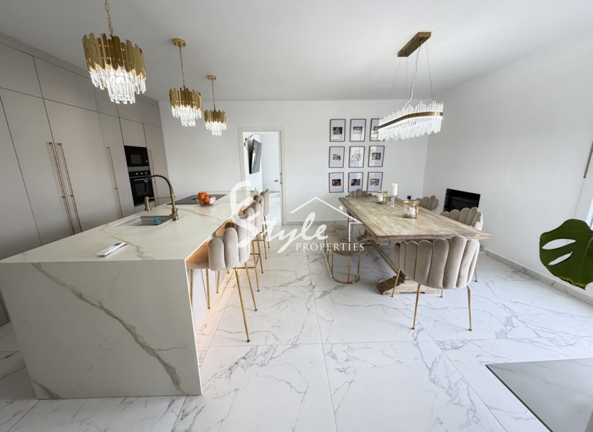 Resale - Villa - Villamartin, Orihuela Costa - Villamartin