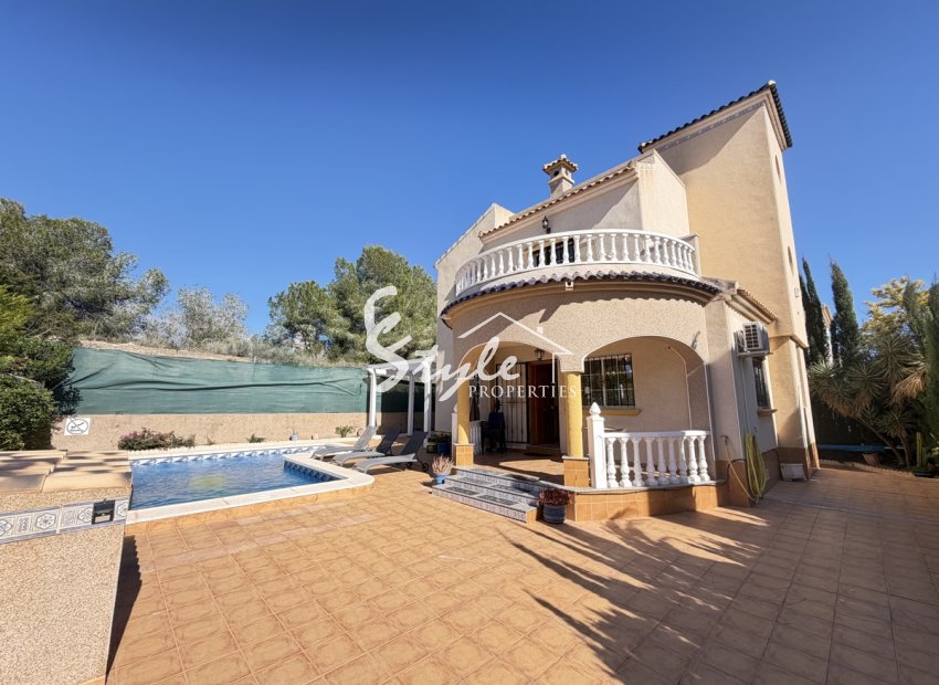 Resale - Villa - Villamartin, Orihuela Costa - Villamartin