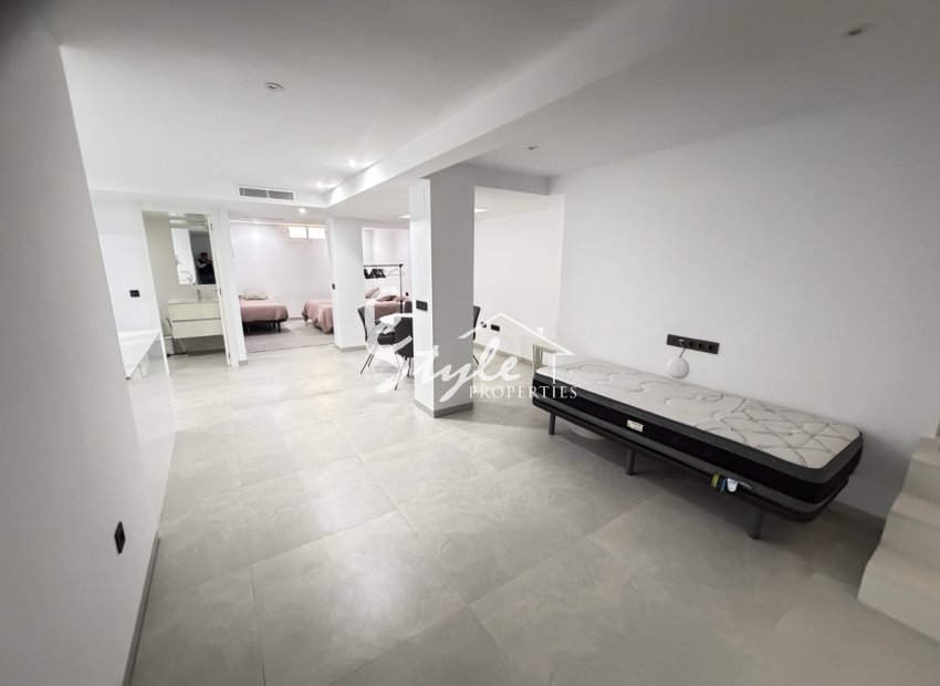 Resale - Villa - Villamartin, Orihuela Costa - Villamartin