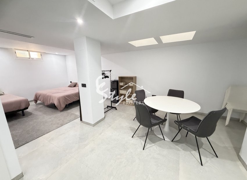 Resale - Villa - Villamartin, Orihuela Costa - Villamartin