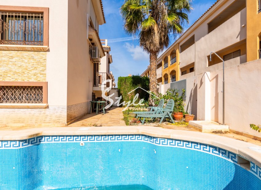 Resale - Villa - Villamartin, Orihuela Costa - Villamartin