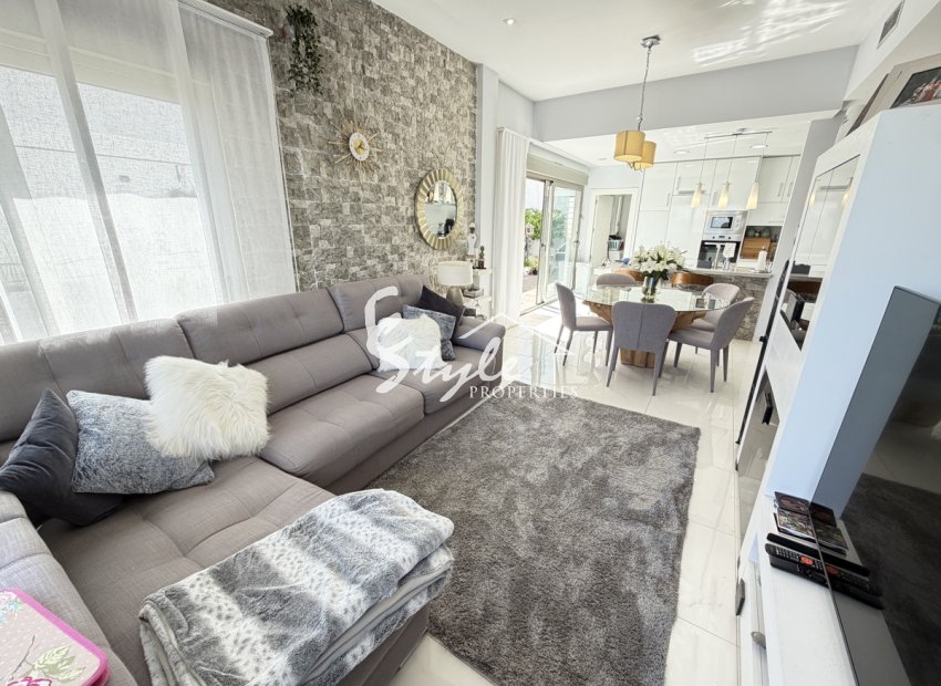 Resale - Villa - Villamartin, Orihuela Costa - Villamartin