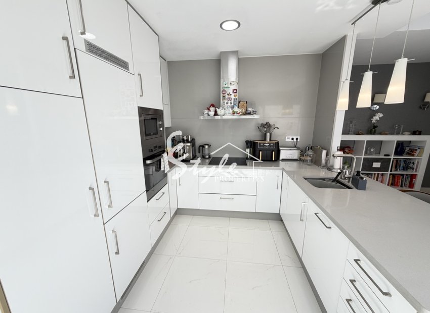 Resale - Villa - Villamartin, Orihuela Costa - Villamartin