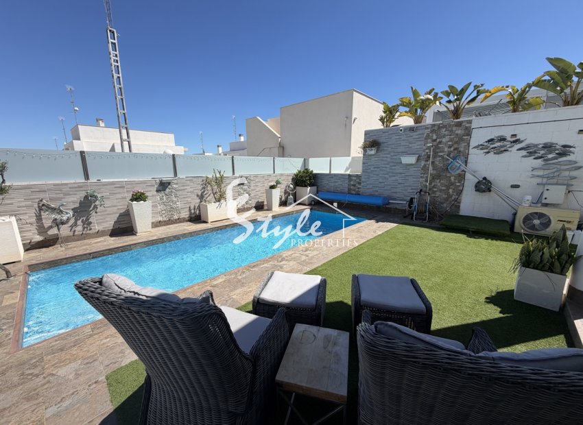 Resale - Villa - Villamartin, Orihuela Costa - Villamartin