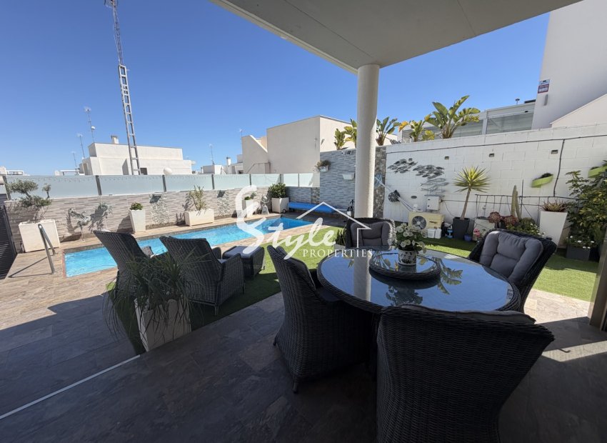 Resale - Villa - Villamartin, Orihuela Costa - Villamartin