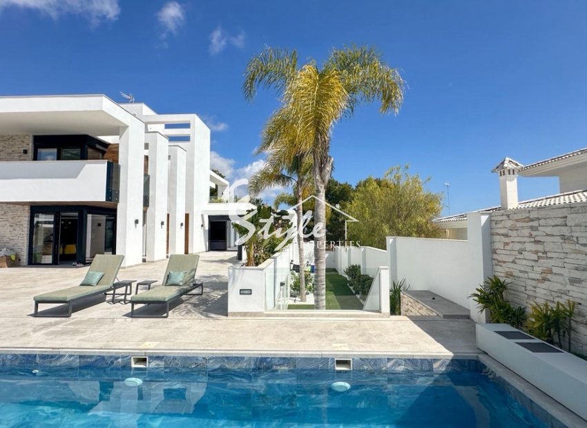 Resale - Villa - Villamartin, Orihuela Costa - Villamartin