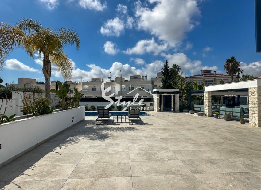 Resale - Villa - Villamartin, Orihuela Costa - Villamartin