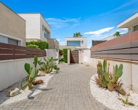 Resale - Villa - Villamartin, Orihuela Costa - Vistabella Golf