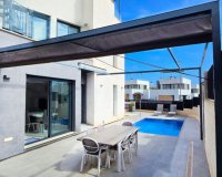 Resale - Villa - Villamartín - Villamartin