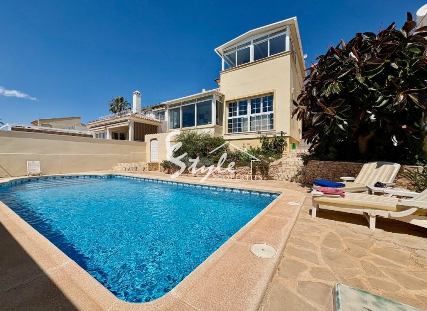 Resale - Villa - Villamartín - Villamartin