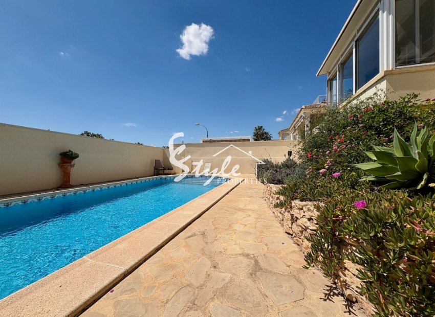 Resale - Villa - Villamartín - Villamartin