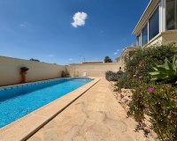 Resale - Villa - Villamartín - Villamartin