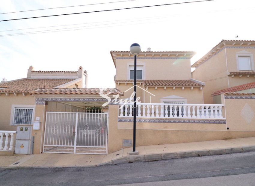 Resale - Villa - Villamartín - Villamartin