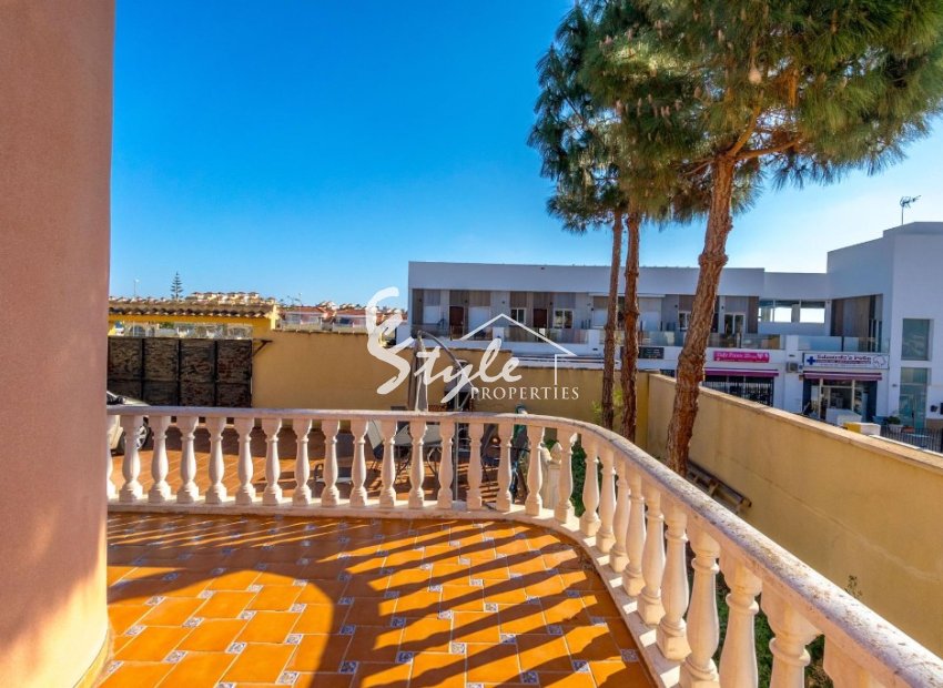 Resale - Villa - Villamartin