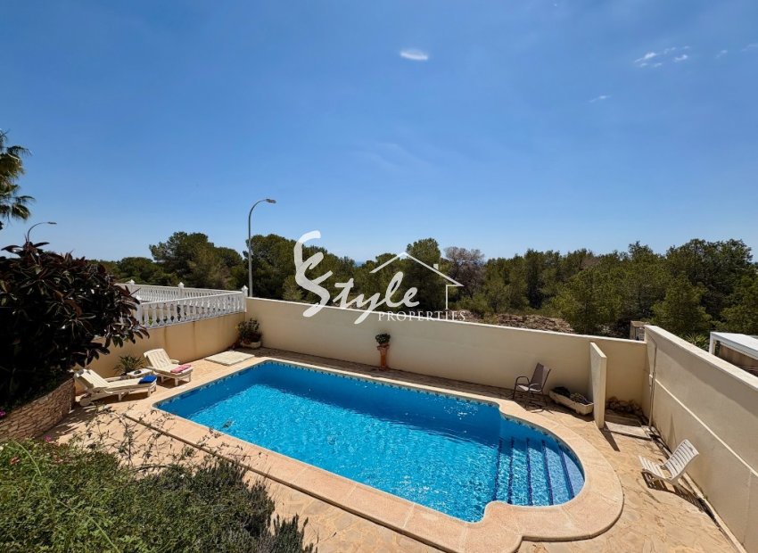 Resale - Villa - Villamartin